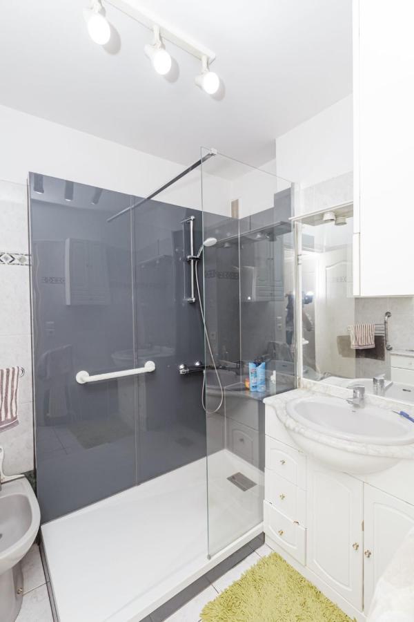 Spacious T3 With View In The Heart Of The City! Charenton-le-Pont Zewnętrze zdjęcie